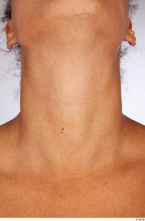 Umaira neck 0001.jpg